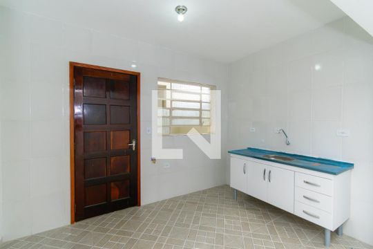 Cozinha de casa de condomínio para alugar com 2 quartos, 79m² em Vila Diva (zona Leste), São Paulo