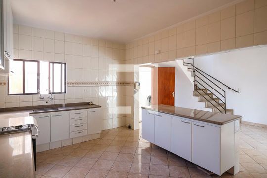 Cozinha de casa à venda com 3 quartos, 343m² em Jardim Orlandina, São Bernardo do Campo