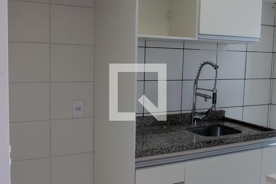 Cozinha de apartamento para alugar com 2 quartos, 46m² em Padroeira, Osasco