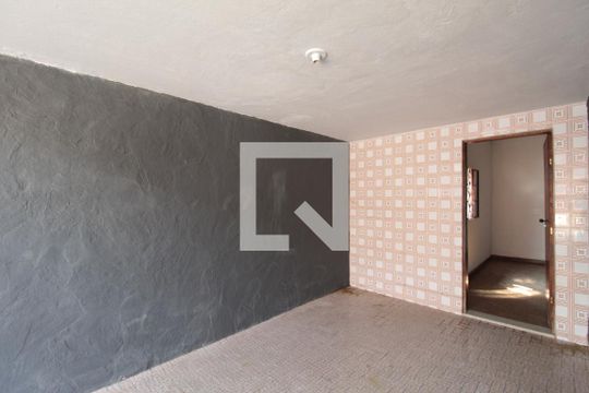Garagem de casa para alugar com 2 quartos, 180m² em Glória, Belo Horizonte