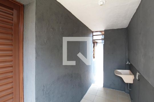 Área de Serviço de casa para alugar com 2 quartos, 180m² em Glória, Belo Horizonte