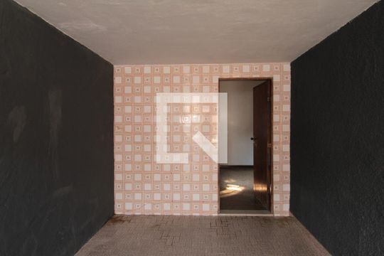 Garagem de casa para alugar com 2 quartos, 180m² em Glória, Belo Horizonte