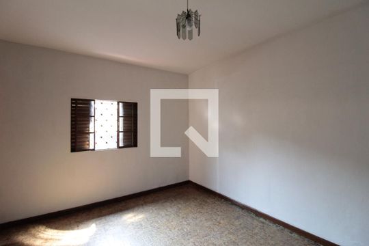 Casa para alugar com 2 quartos, 180m² em Glória, Belo Horizonte