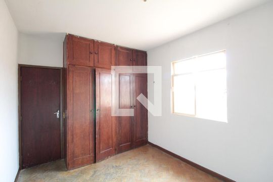 Suite de casa para alugar com 2 quartos, 180m² em Glória, Belo Horizonte