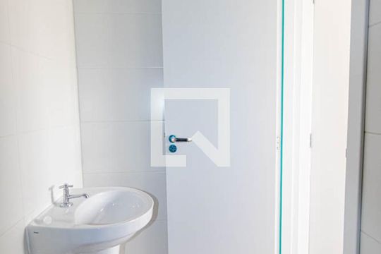 Banheiro da Suíte de apartamento à venda com 1 quarto, 26m² em Rebouças, Curitiba