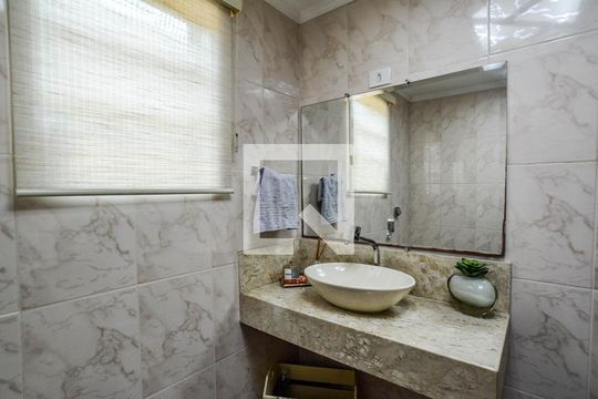 Lavabo de casa à venda com 4 quartos, 220m² em Parque Jaçatuba, Santo André