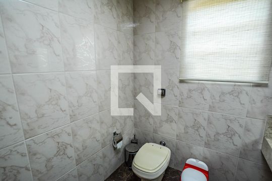 Lavabo de casa à venda com 4 quartos, 220m² em Parque Jaçatuba, Santo André