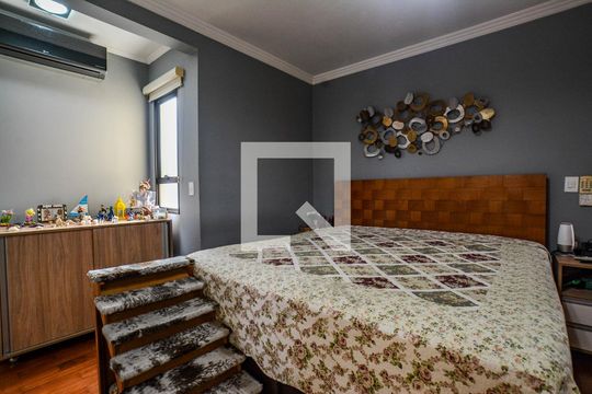 Suíte 1 de casa à venda com 4 quartos, 220m² em Parque Jaçatuba, Santo André