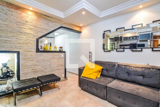 Sala de casa à venda com 4 quartos, 220m² em Parque Jaçatuba, Santo André