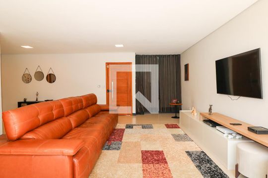 Sala de Estar de casa para alugar com 4 quartos, 474m² em Osvaldo Cruz, São Caetano do Sul
