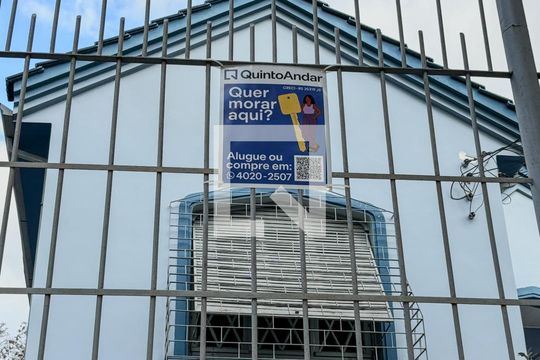 Placa de casa à venda com 3 quartos, 200m² em Nonoai, Porto Alegre