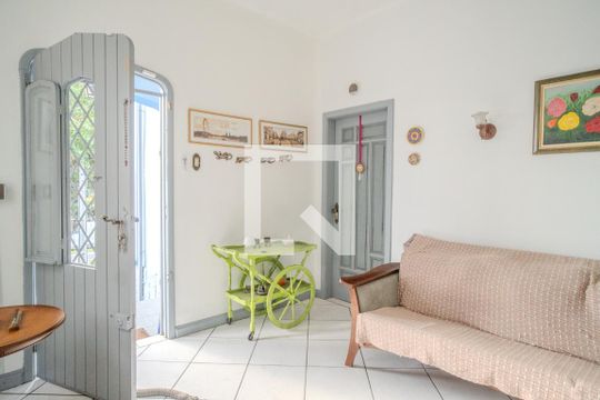Sala de casa à venda com 3 quartos, 200m² em Nonoai, Porto Alegre