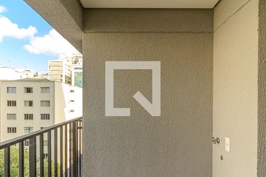 Varanda de kitnet/studio para alugar com 1 quarto, 25m² em Vila Buarque, São Paulo