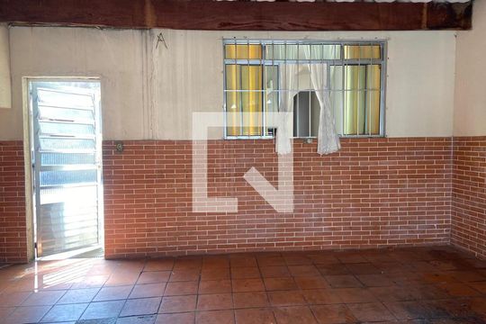 Garagem de casa à venda com 6 quartos, 780m² em Vila Antonieta, São Paulo
