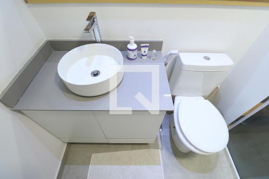 Banheiro de apartamento à venda com 2 quartos, 60m² em Várzea da Barra Funda, São Paulo