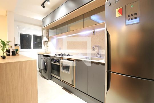 Cozinha de apartamento à venda com 2 quartos, 60m² em Várzea da Barra Funda, São Paulo