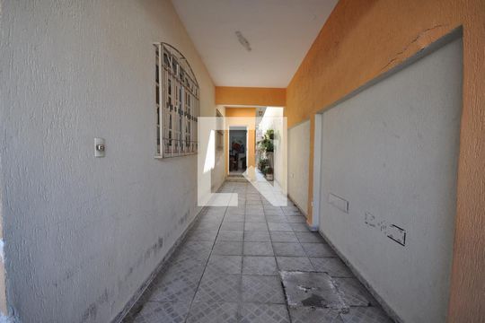 Garagem de casa à venda com 3 quartos, 240m² em Vila Isolina Mazzei, São Paulo