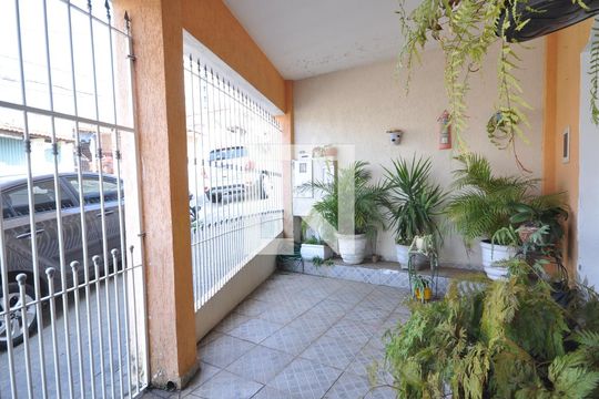 Casa à venda com 3 quartos, 240m² em Vila Isolina Mazzei, São Paulo