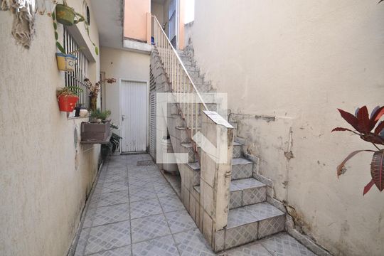 Quintal de casa à venda com 3 quartos, 240m² em Vila Isolina Mazzei, São Paulo