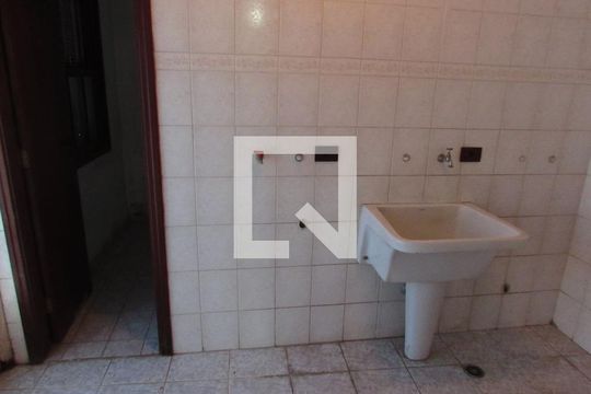 Área de Serviço de casa à venda com 3 quartos, 165m² em Vila Inah, São Paulo