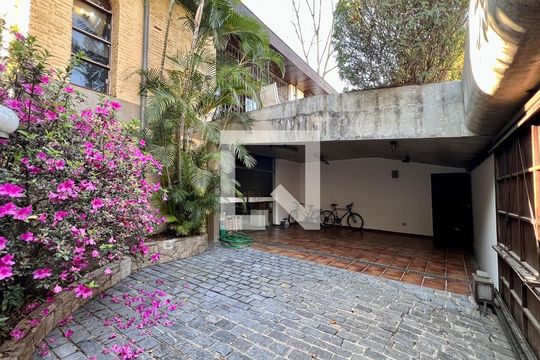Garagem de casa à venda com 5 quartos, 592m² em Vila Ida, São Paulo