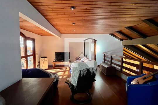 Sala de TV de casa à venda com 5 quartos, 592m² em Vila Ida, São Paulo