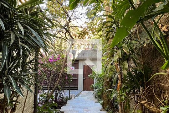 Entrada de casa à venda com 5 quartos, 592m² em Vila Ida, São Paulo