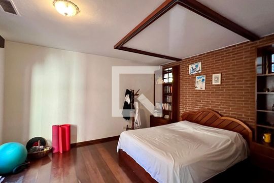 Suite 1 de casa à venda com 5 quartos, 592m² em Vila Ida, São Paulo