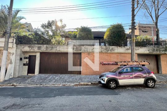 Fachada de casa à venda com 5 quartos, 592m² em Vila Ida, São Paulo