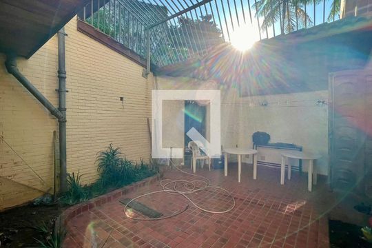 Área comum de casa à venda com 5 quartos, 592m² em Vila Ida, São Paulo