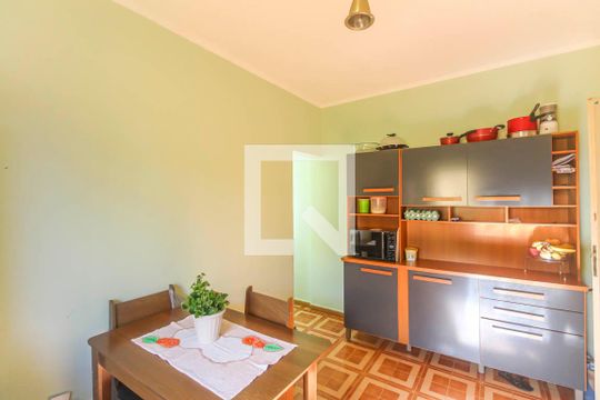 Cozinha 2 de casa à venda com 3 quartos, 200m² em Vila dos Minerios, São Paulo