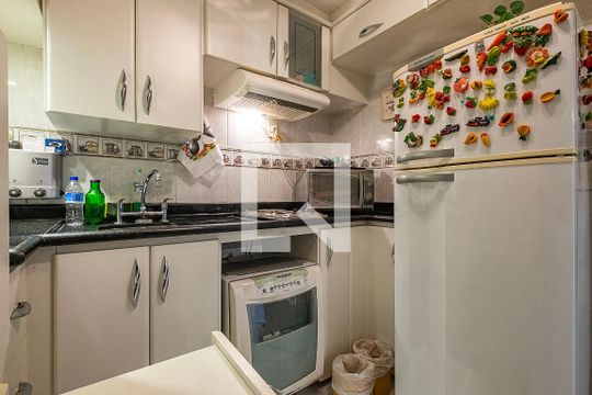 Cozinha de apartamento à venda com 2 quartos, 50m² em Jardim Paulista, São Paulo