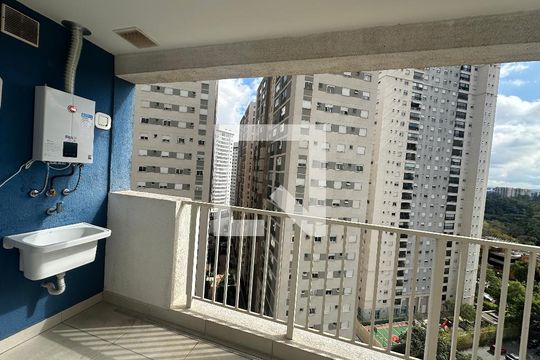 Varanda da Sala de apartamento à venda com 1 quarto, 48m² em Alphaville Empresarial, Barueri