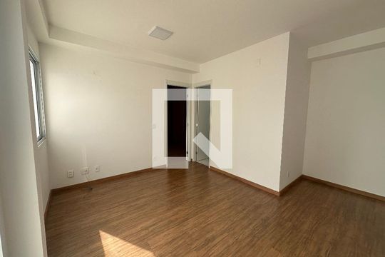 Sala de apartamento à venda com 1 quarto, 48m² em Alphaville Empresarial, Barueri