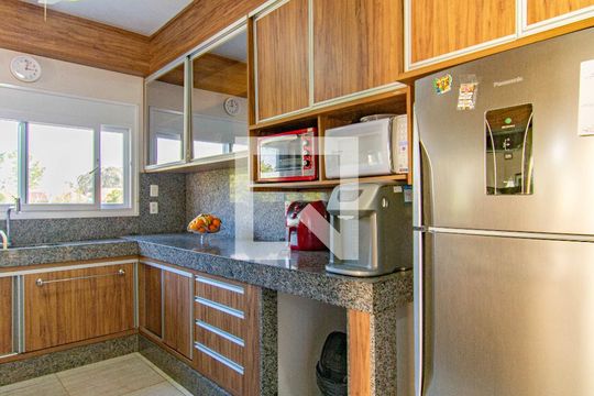 Cozinha de casa para alugar com 3 quartos, 435m² em Marechal Rondon, Canoas