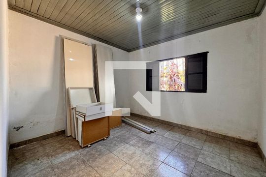 Quarto 2 de casa à venda com 6 quartos, 210m² em Vila Guiomar, Santo André