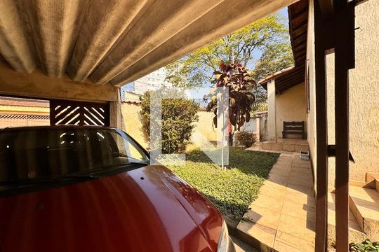 Garagem de casa à venda com 6 quartos, 210m² em Vila Guiomar, Santo André