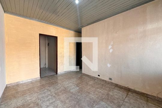 Sala de casa à venda com 6 quartos, 210m² em Vila Guiomar, Santo André