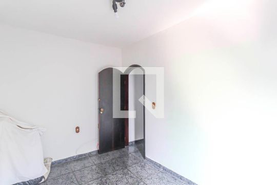 Sala de casa à venda com 4 quartos, 200m² em Vila Santa Clara, São Paulo