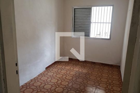 Casa à venda com 4 quartos, 270m² em Vila Ponte Rasa, São Paulo