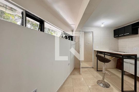 Sala de casa para alugar com 1 quarto, 36m² em Campestre, Santo André