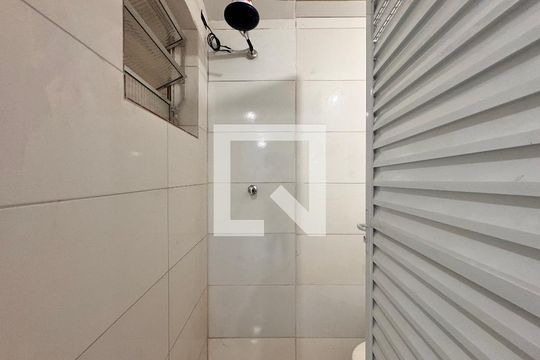 Banheiro da Suíte de casa para alugar com 1 quarto, 36m² em Campestre, Santo André