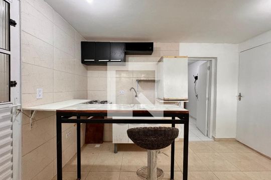 Cozinha de casa para alugar com 1 quarto, 36m² em Campestre, Santo André
