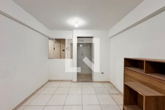 Suite  de casa para alugar com 1 quarto, 36m² em Campestre, Santo André