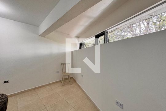 Sala de casa para alugar com 1 quarto, 36m² em Campestre, Santo André