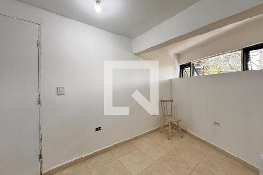 Sala de casa para alugar com 1 quarto, 36m² em Campestre, Santo André