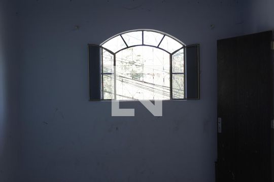 Quarto 2 de casa para alugar com 2 quartos, 75m² em Tupi, Belo Horizonte