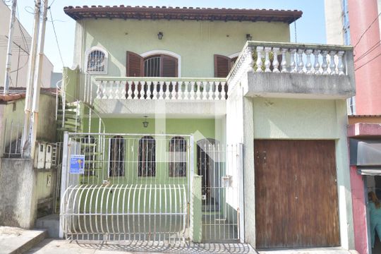 Fachada de casa à venda com 3 quartos, 150m² em Jardim Bela Vista, Santo André