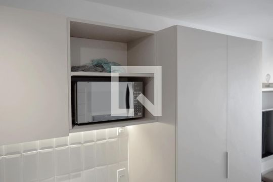 Cozinha  de kitnet/studio à venda com 1 quarto, 28m² em Paraíso, São Paulo
