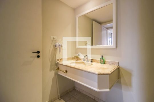 Banheiro da Suíte de apartamento para alugar com 1 quarto, 62m² em Jardim Paulista, São Paulo
